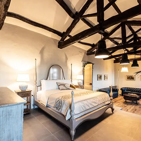 فندق Palazzo Boyl 1840 كالياري