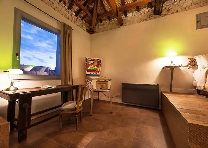 Palazzo Boyl 1840 * カリアリ